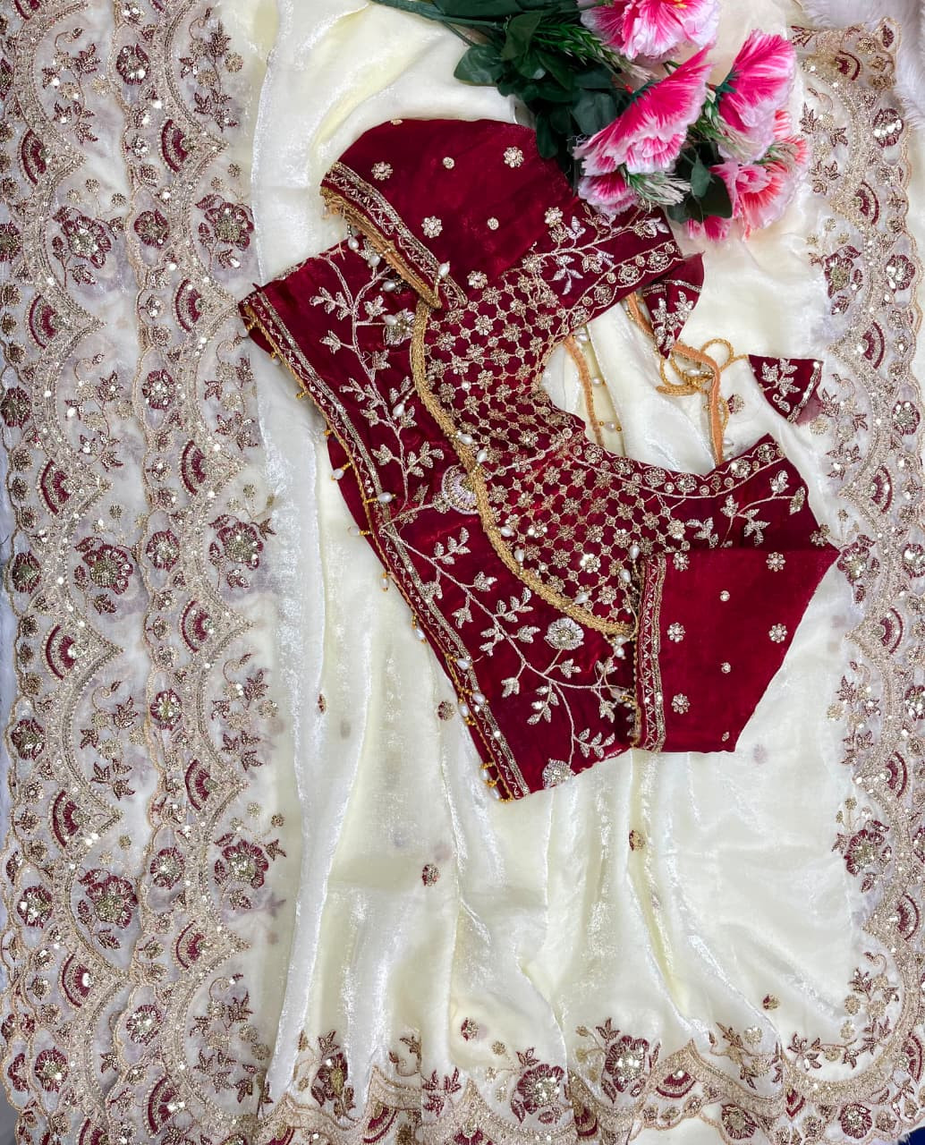Kaamini sarees sartin fabric with heavy border
