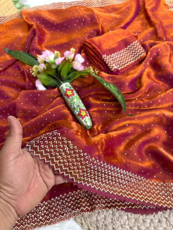 Soft nd Elegant Rich look two ton shade fendy Sartin saree