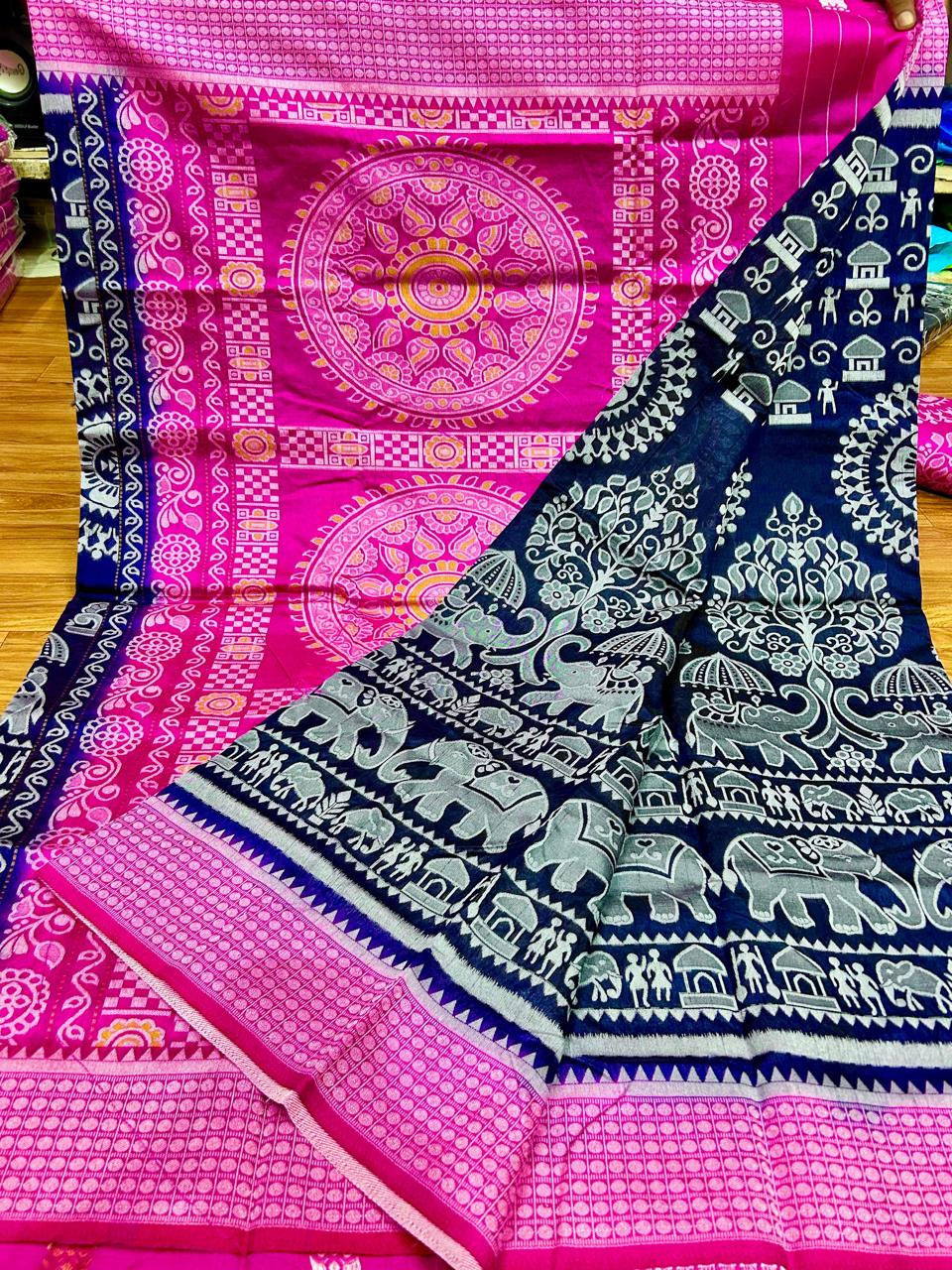 Soft silk saree with contrast blouse piece