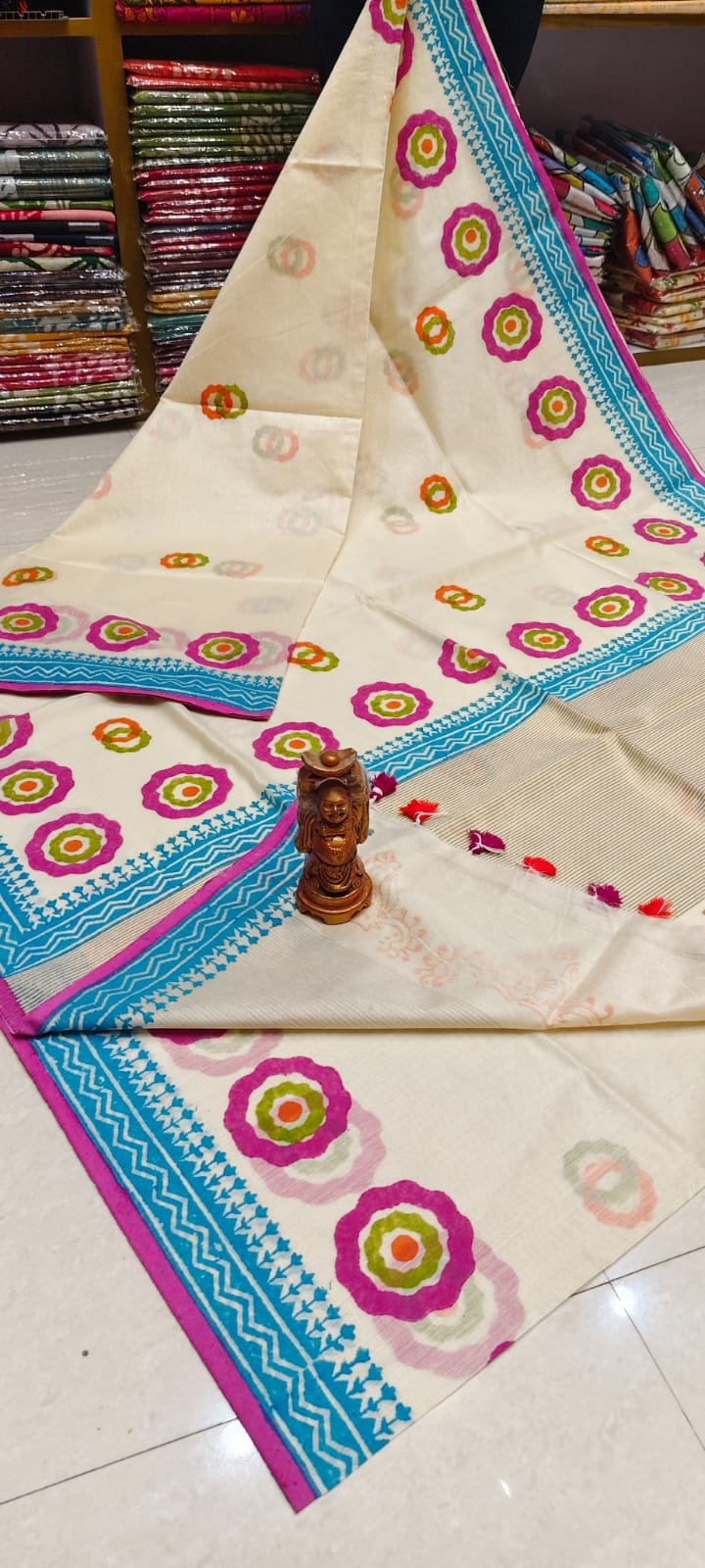 Butic saree with blouse pcs