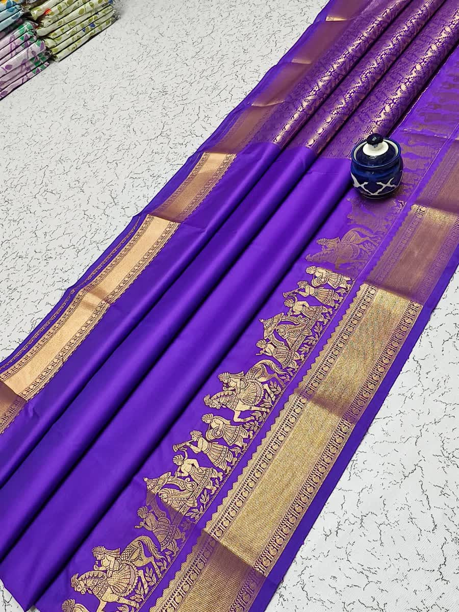 Soft silk saree with Silver zari woven detailing