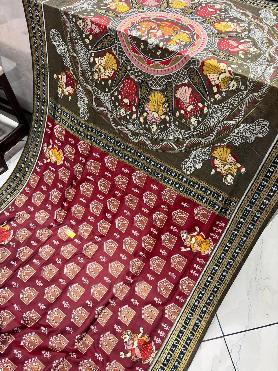 Soft silk saree with contrast blouse piece