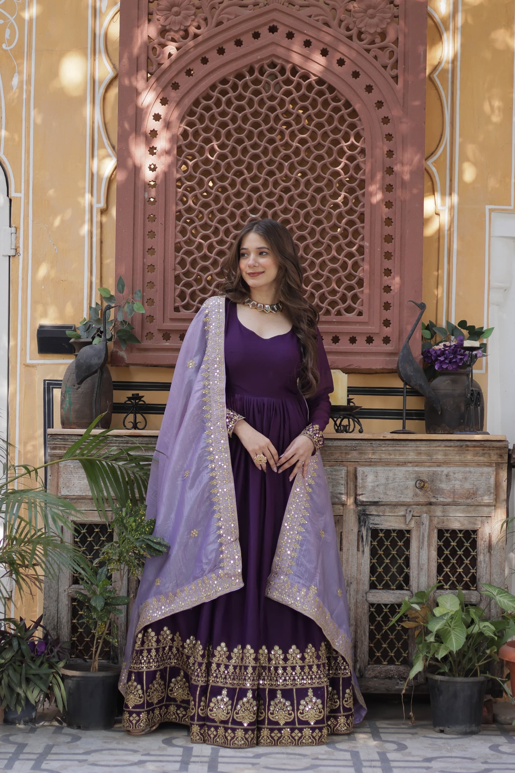 WOMEN READYMADE GOWN